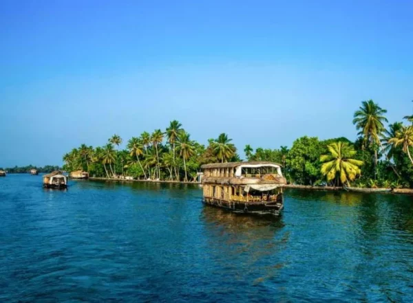 Backwaters-and-The-Sea-View-keral